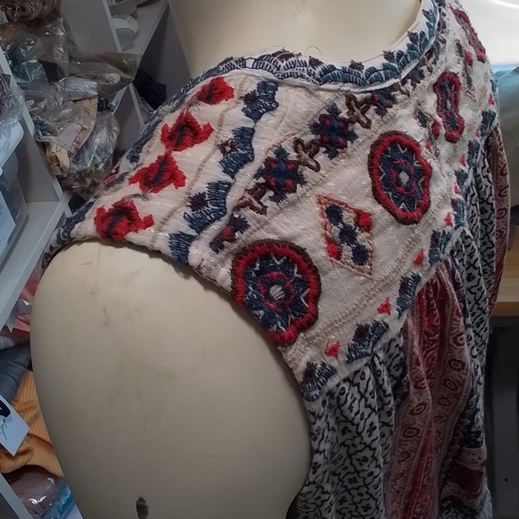 Lucky Brand Boho Embroidered Sleeveless Button Down Shirt Top Medium - Picture 10 of 15